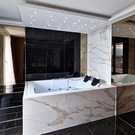 Petkov5Ki.Luxuryapartments Skopje Ngoại thất bức ảnh